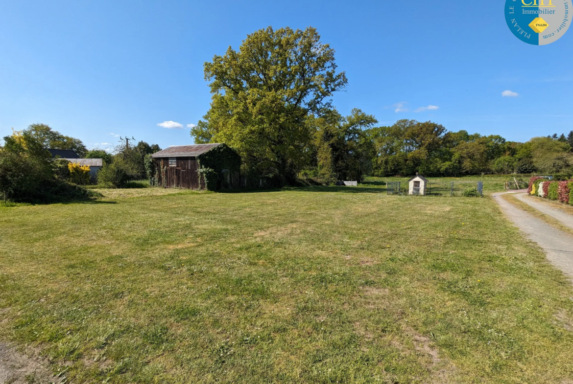 Terrain à bâtir hors lotissement à Guer - 858 m² 