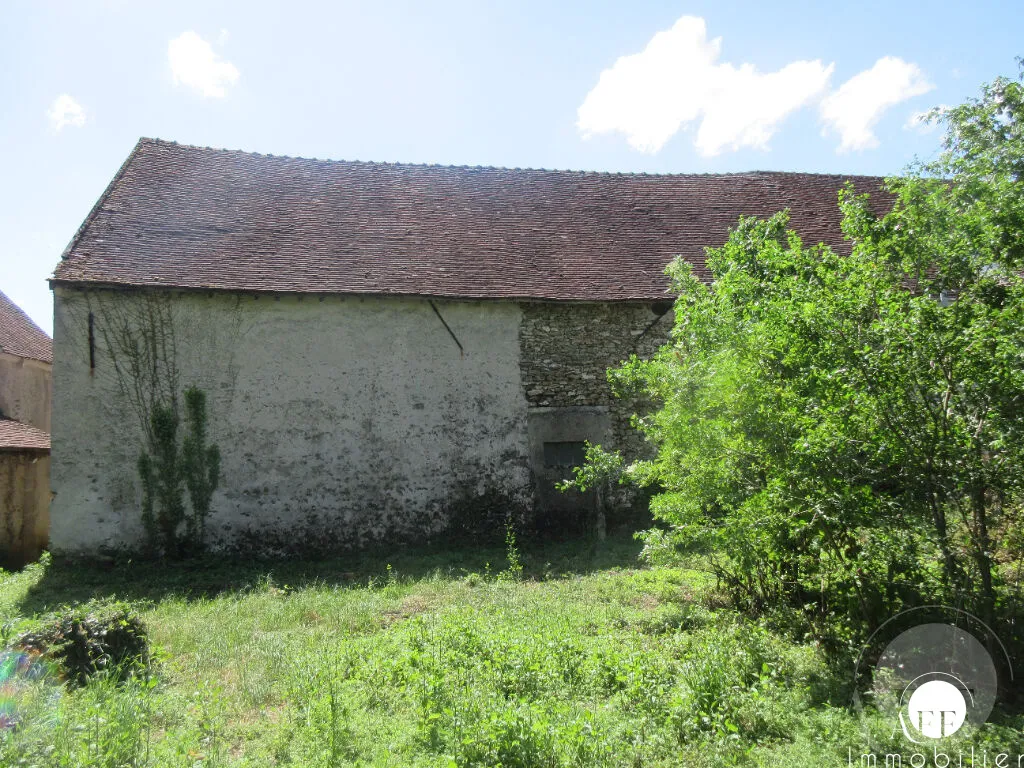 Terrain avec grange à vendre à Bellot - 875 m² 