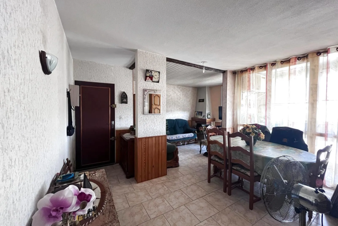 À vendre : Appartement 5 pièces à Marignane dans la résidence Les Pervenches 