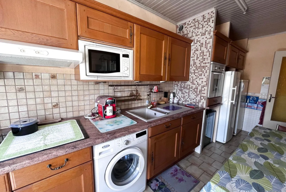 À vendre : Appartement 5 pièces à Marignane dans la résidence Les Pervenches 