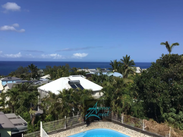 Appartement T3 à Manapany Les Bains avec vue et piscine