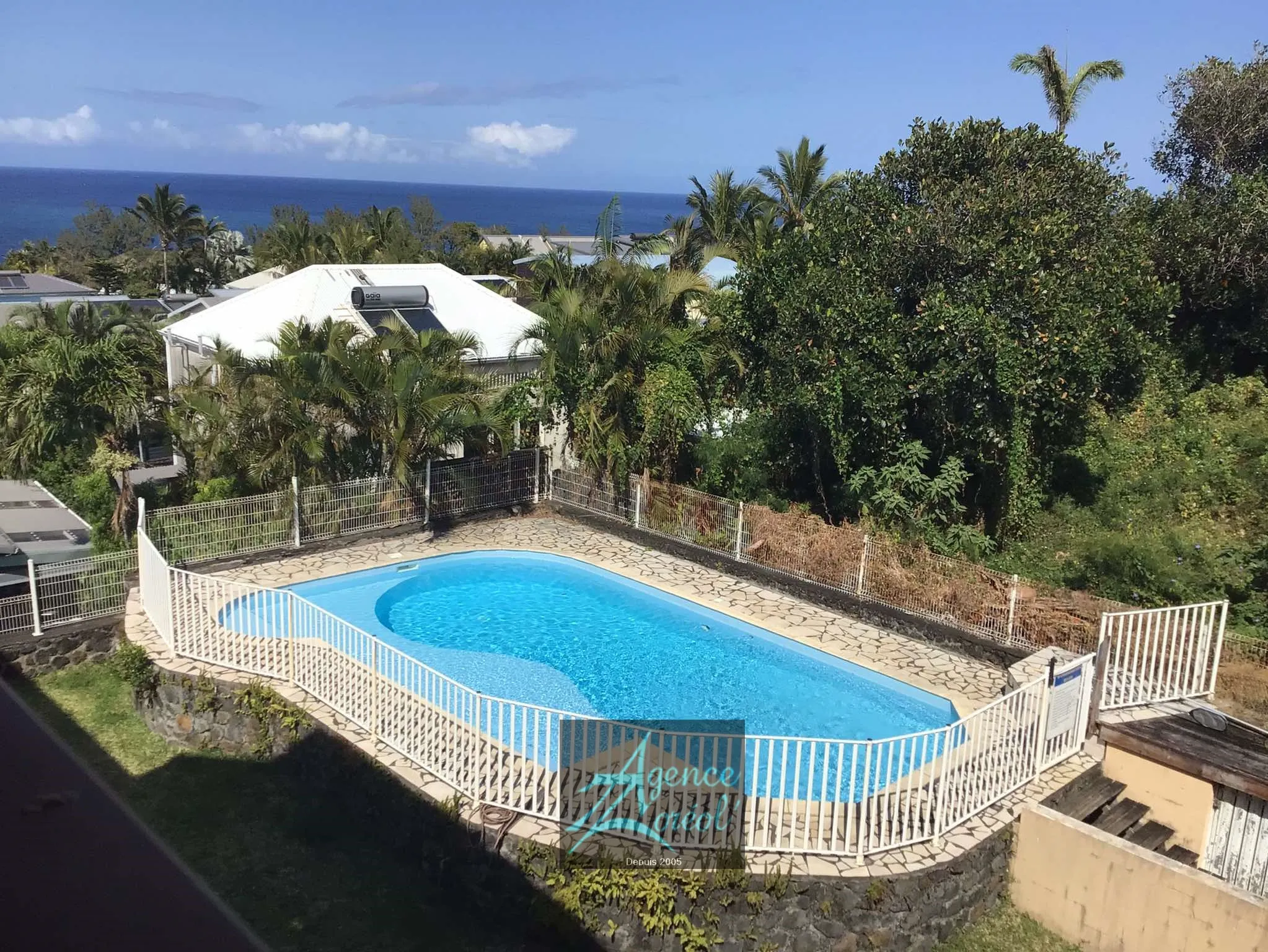 Appartement T3 à Manapany Les Bains avec vue et piscine 