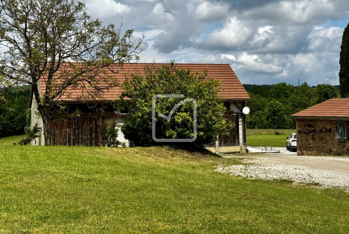 Ensemble immobilier de caractère à Sarlat - 600 m² sur 16 hectares 