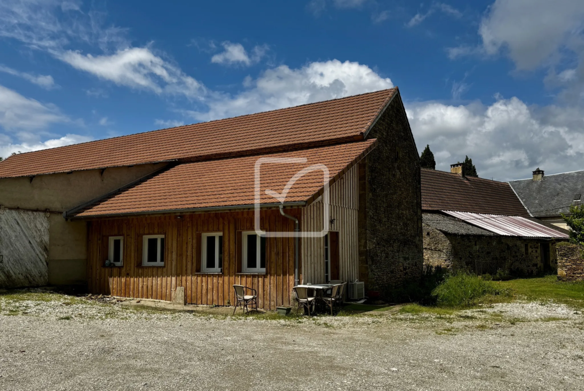 Ensemble immobilier de caractère à Sarlat - 600 m² sur 16 hectares 