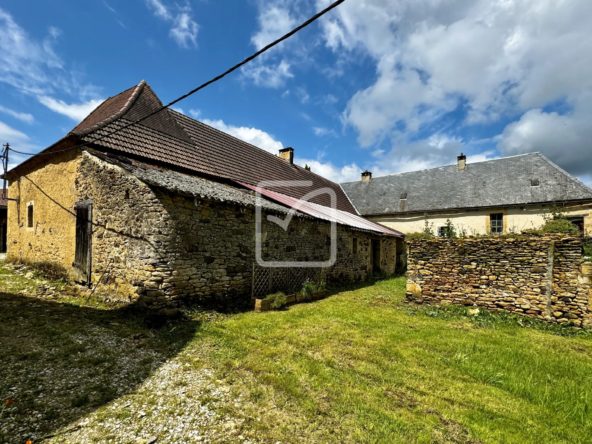 Ensemble immobilier de caractère à Sarlat - 600 m² sur 16 hectares