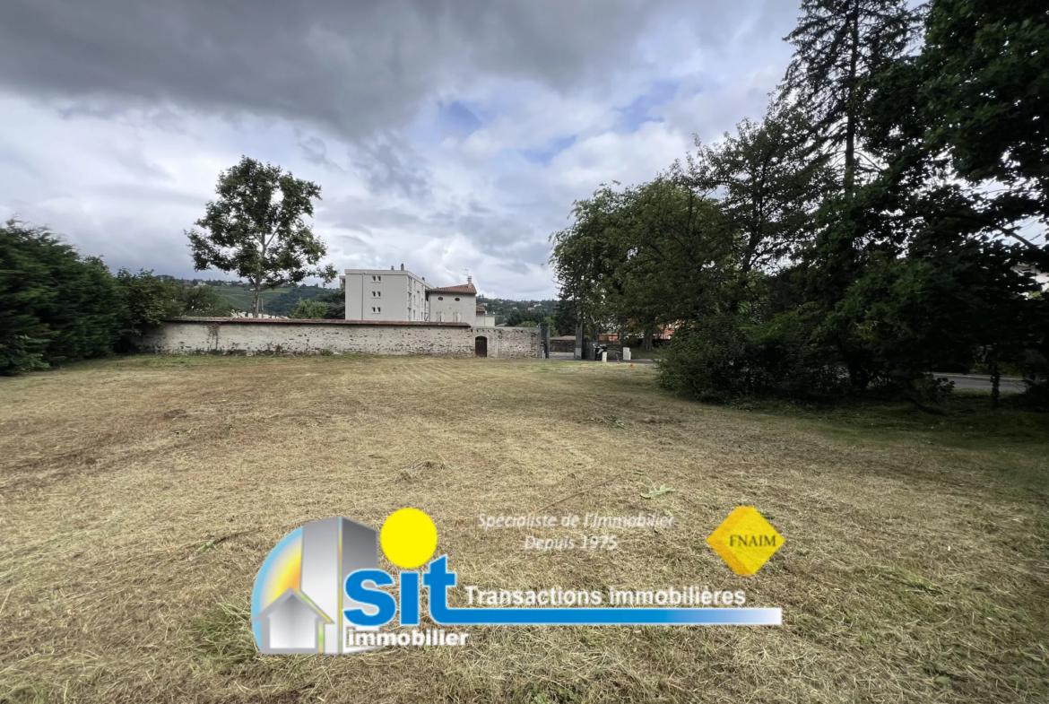 Terrain Plat Viabilisé à Vienne – 633 m² Pour Projet de Villa 