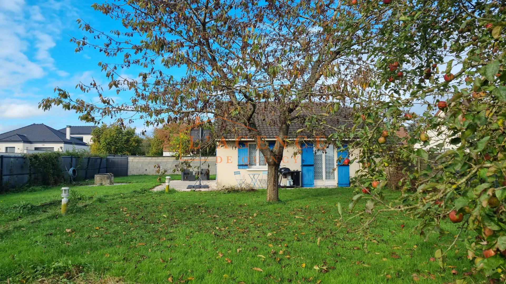 Maison indépendante sur un terrain de 740 m² à Quincy-Voisins 