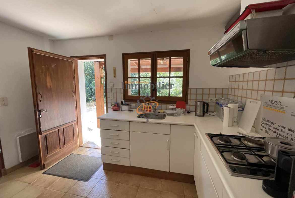 Vente maison de campagne à Broquiès avec terrain et studio 