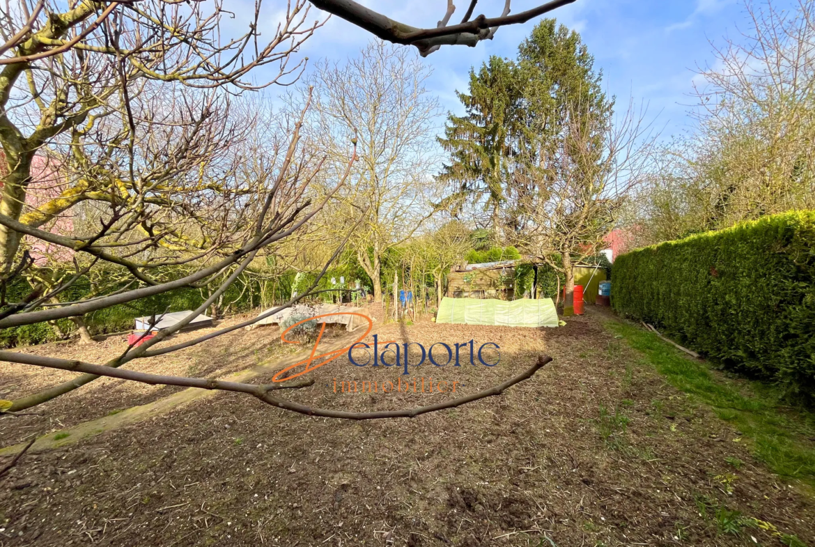 Maison individuelle à vendre à Amiens - Quartier Val d'Avre avec jardin 