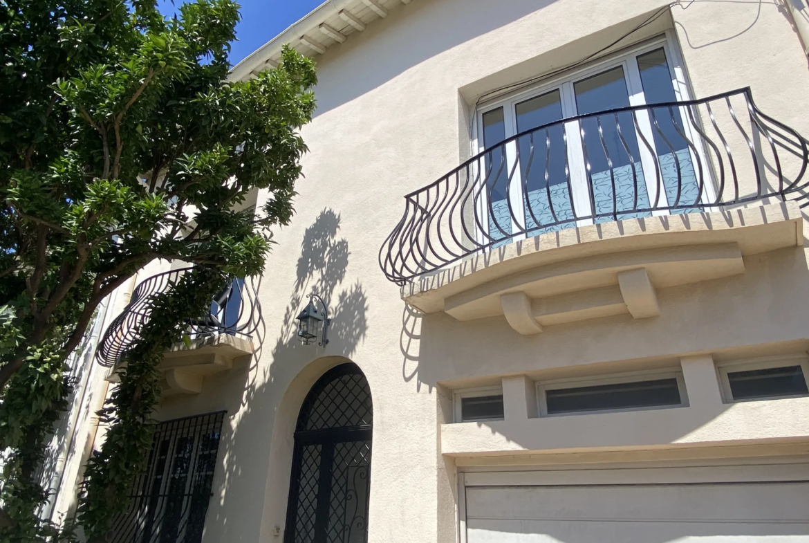 Maison de ville avec jardin et garage à Perpignan 