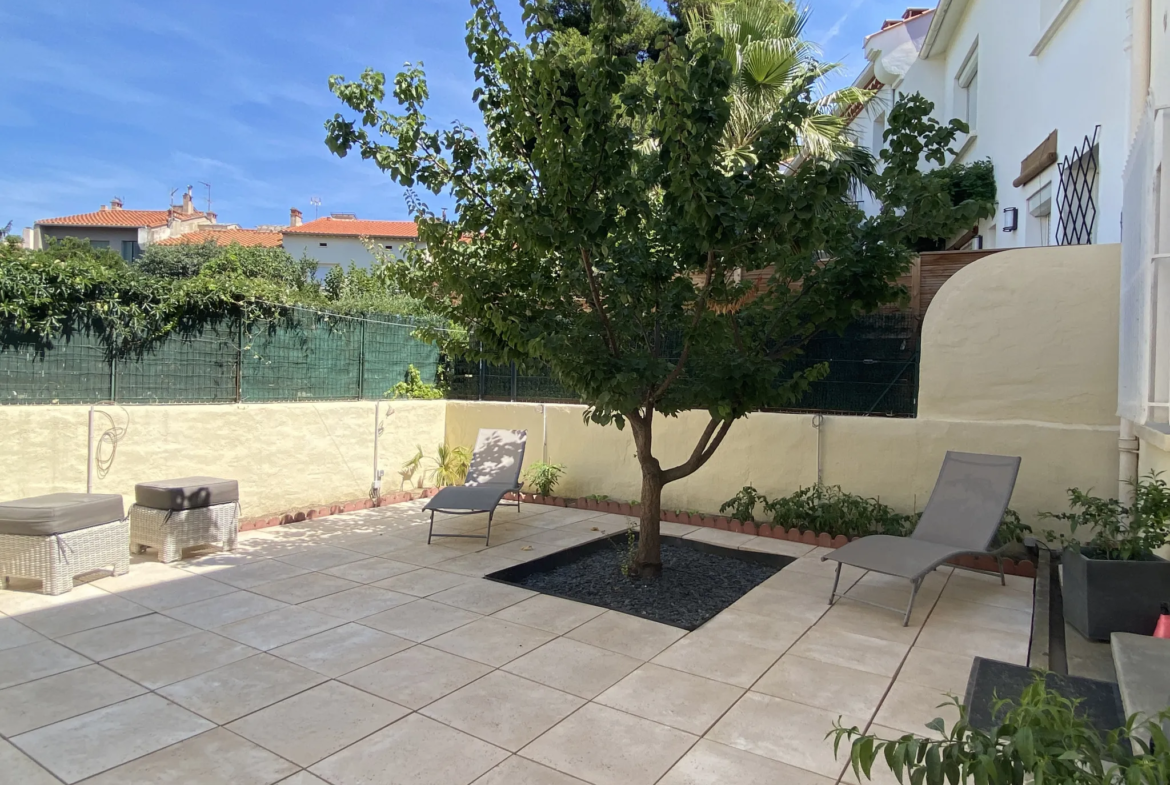 Maison de ville avec jardin et garage à Perpignan 