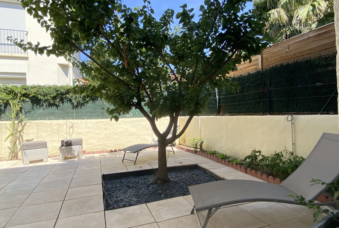 Maison de ville avec jardin et garage à Perpignan 