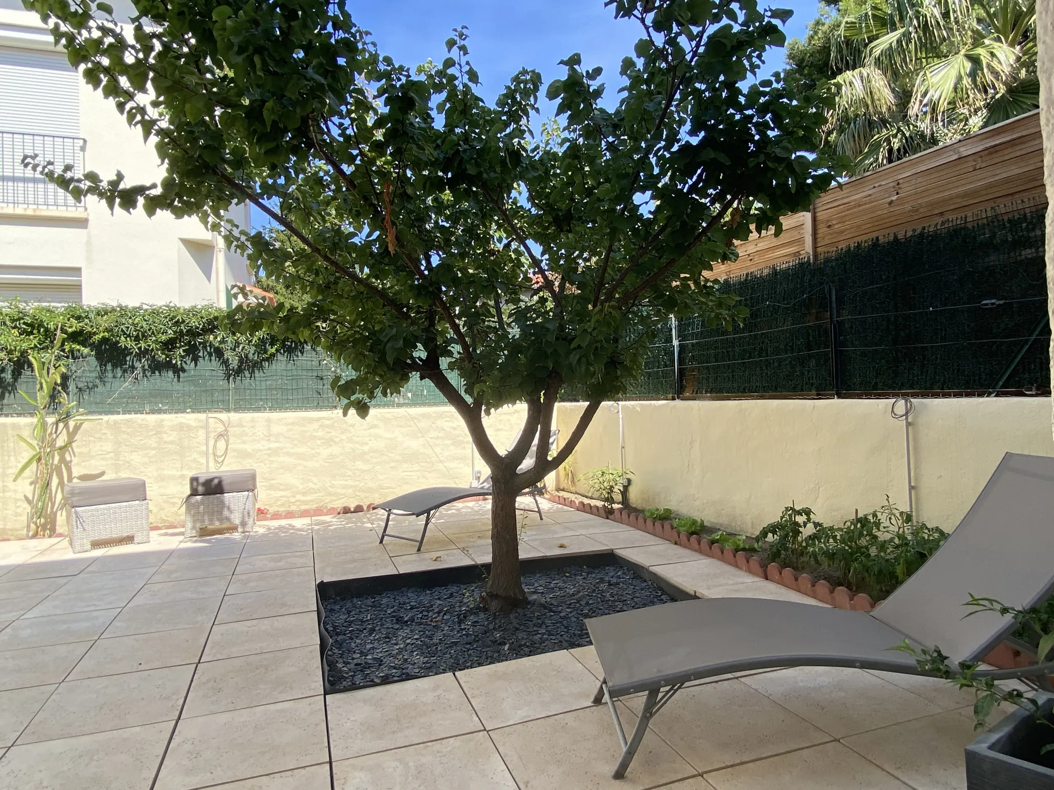 Maison de ville avec jardin et garage à Perpignan 