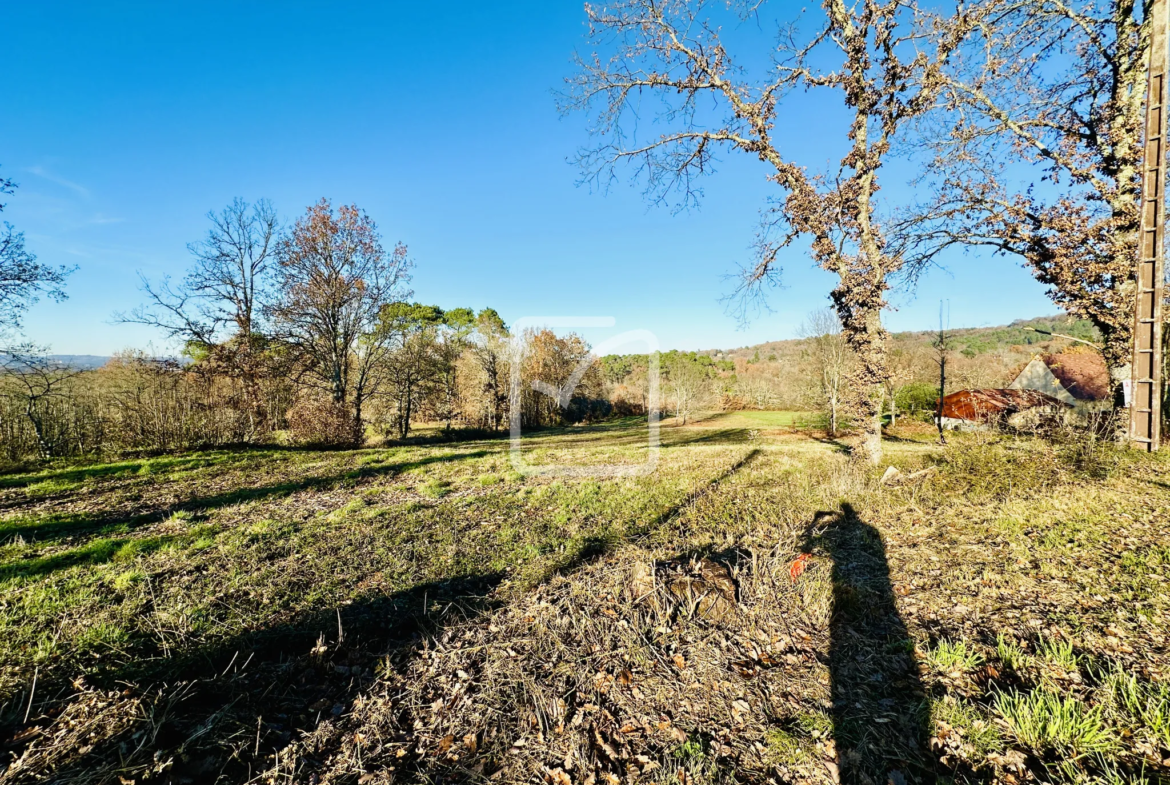 Terrain de 3765 m² avec vue à vendre près de Domme - En exclusivité 