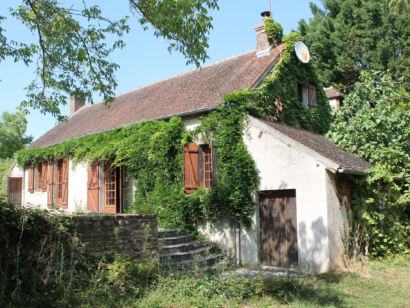 Maison spacieuse à Cérilly avec piscine chauffée sur 2699 m² de terrain