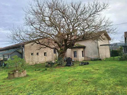 Grande maison à vendre à Cercoux avec 2 chambres 