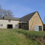 Corps de ferme à rénover près de Laguenne