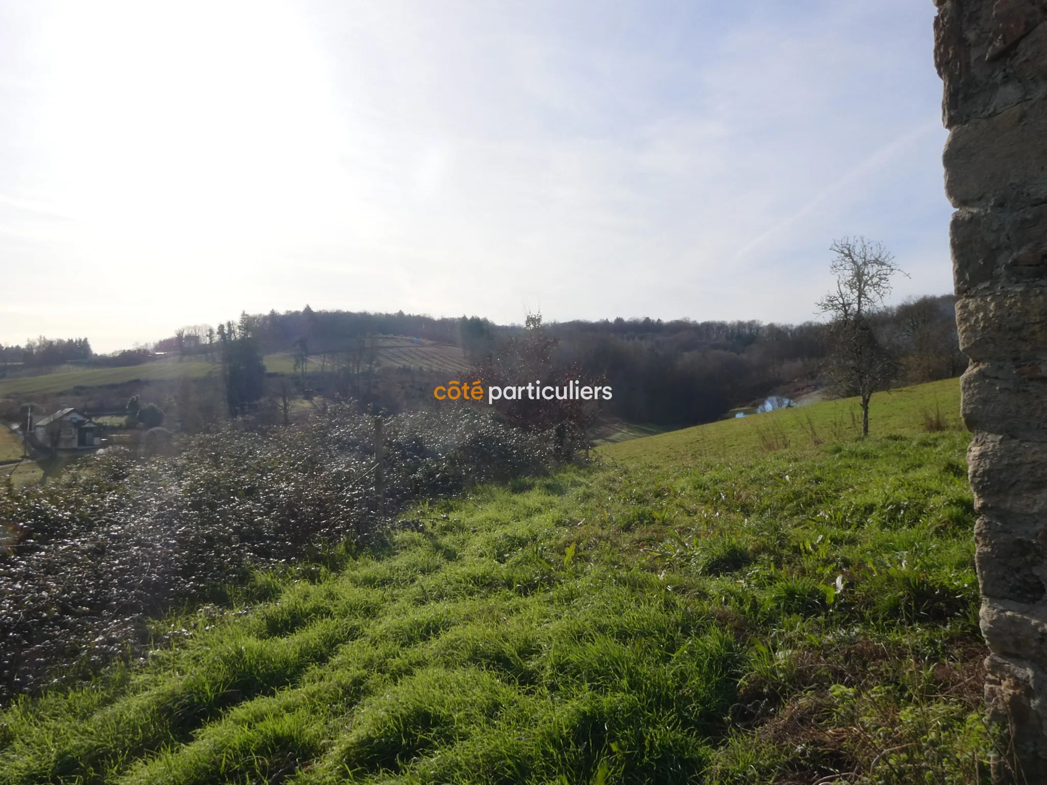 Corps de ferme à rénover près de Laguenne 