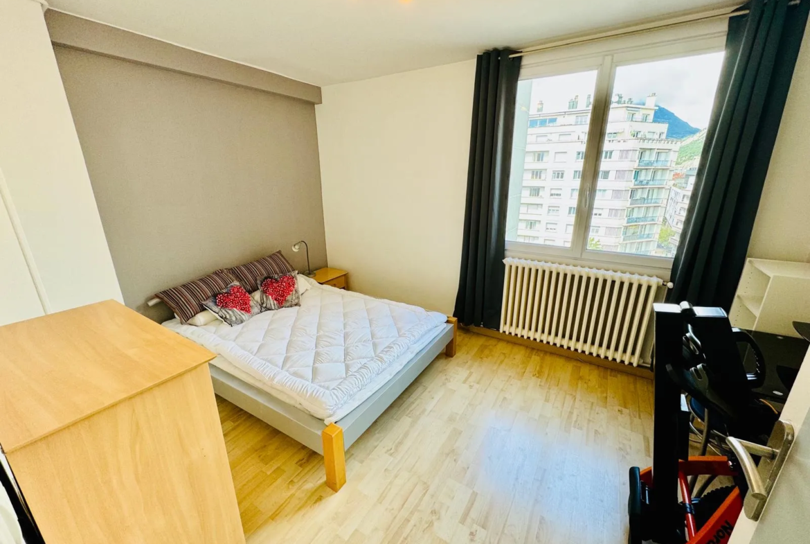 Vente Appartement T5 105 m² à Grenoble avec vue panoramique 