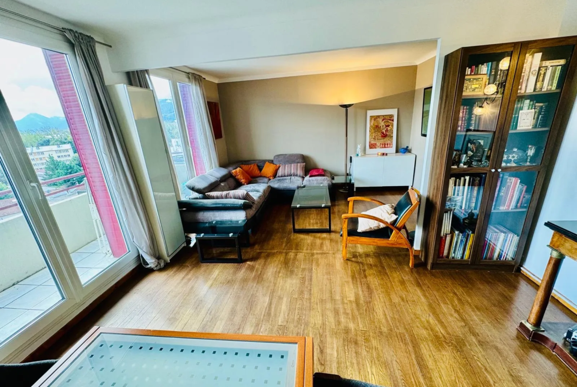 Vente Appartement T5 105 m² à Grenoble avec vue panoramique 