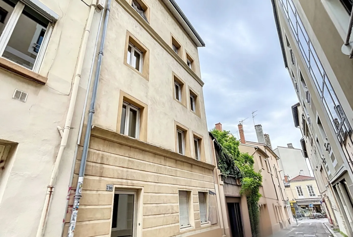 Appartement T2 avec cour à Lyon Croix-Rousse 