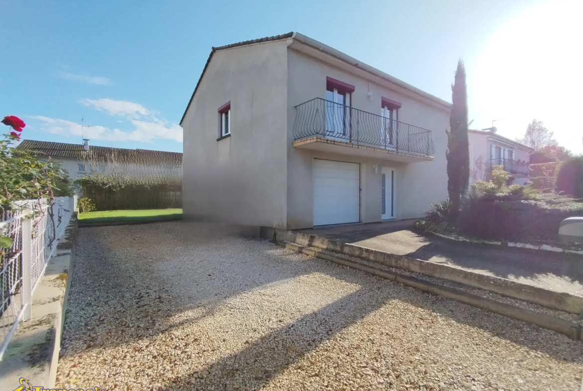 Maison de 5 chambres à vendre à Thiers, proche commerces 