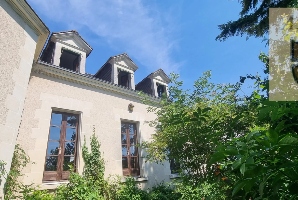 Maison de caractère à vendre à Vendôme, 6 min du centre-ville 