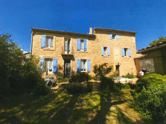 Villa à vendre à Castillon-Du-Gard – 150 000 € 