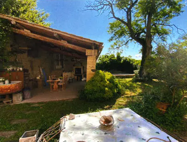 Villa à vendre à Castillon-Du-Gard – 150 000 € 