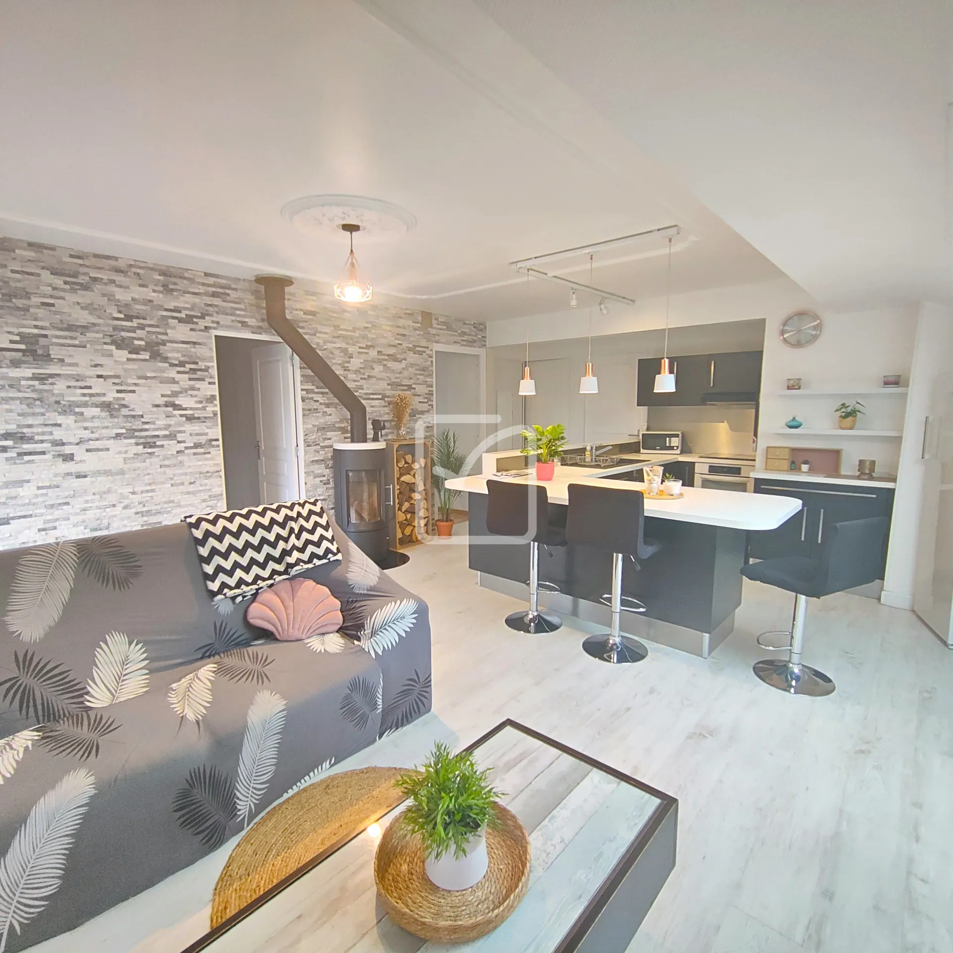 Appartement F4 moderne avec terrain privatif à Margencel à vendre 