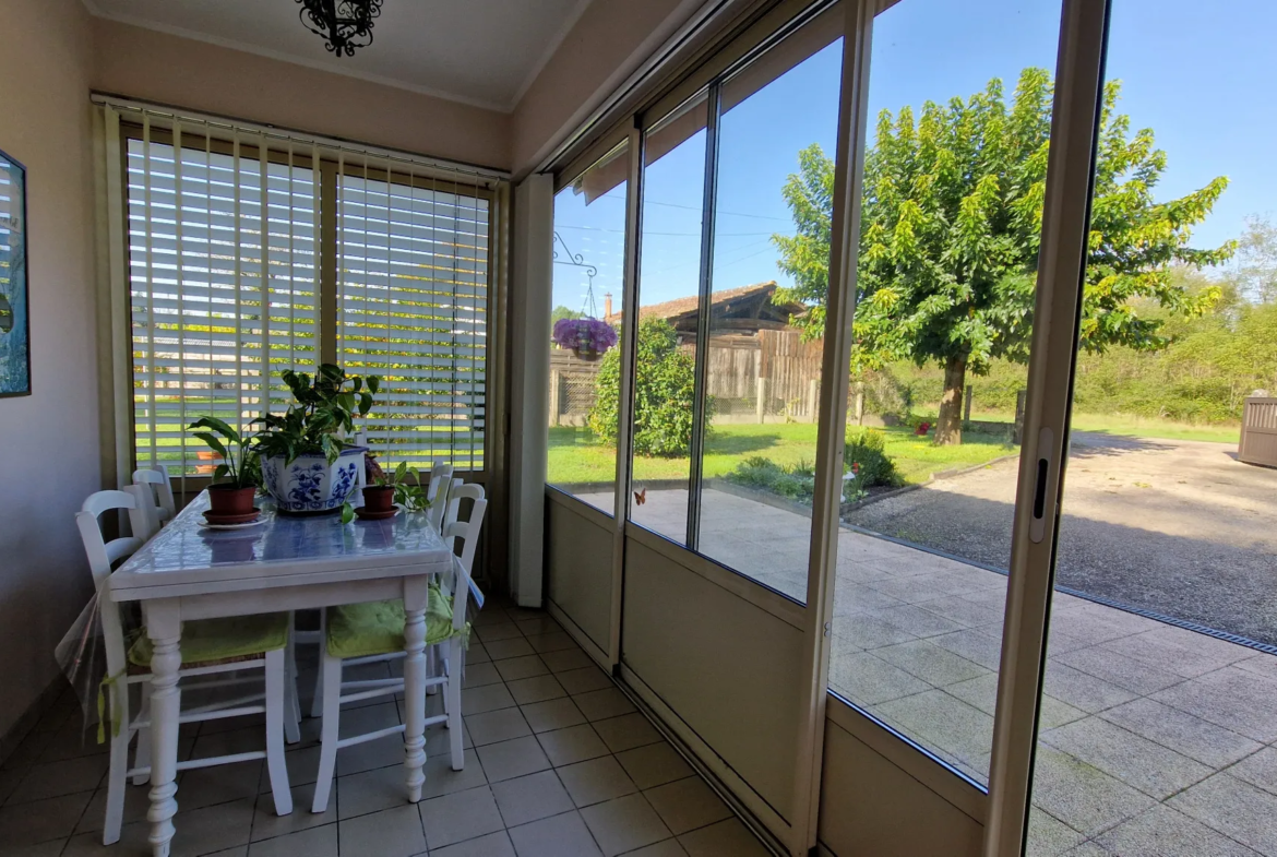 Maison de plain pied à Saint-Symphorien avec jardin et terrasse 