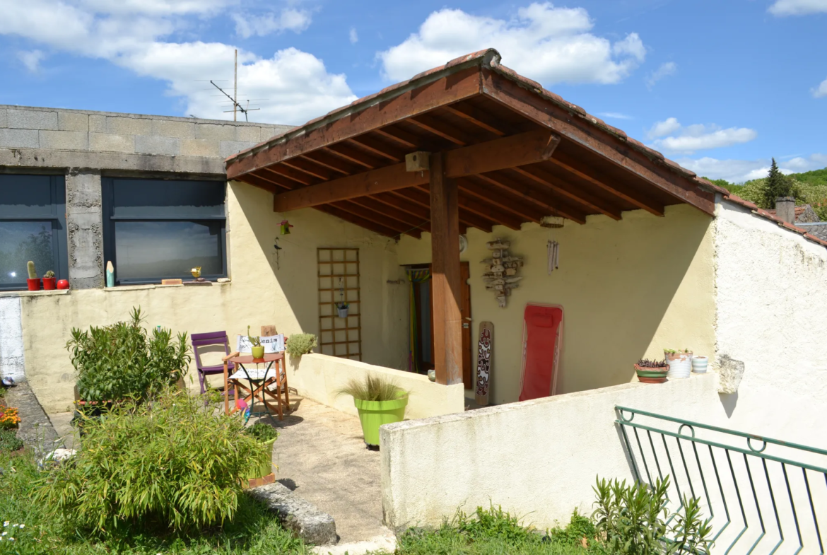 Maison Mitoyenne à Vendre à Fumel - Charmante et Pratique 