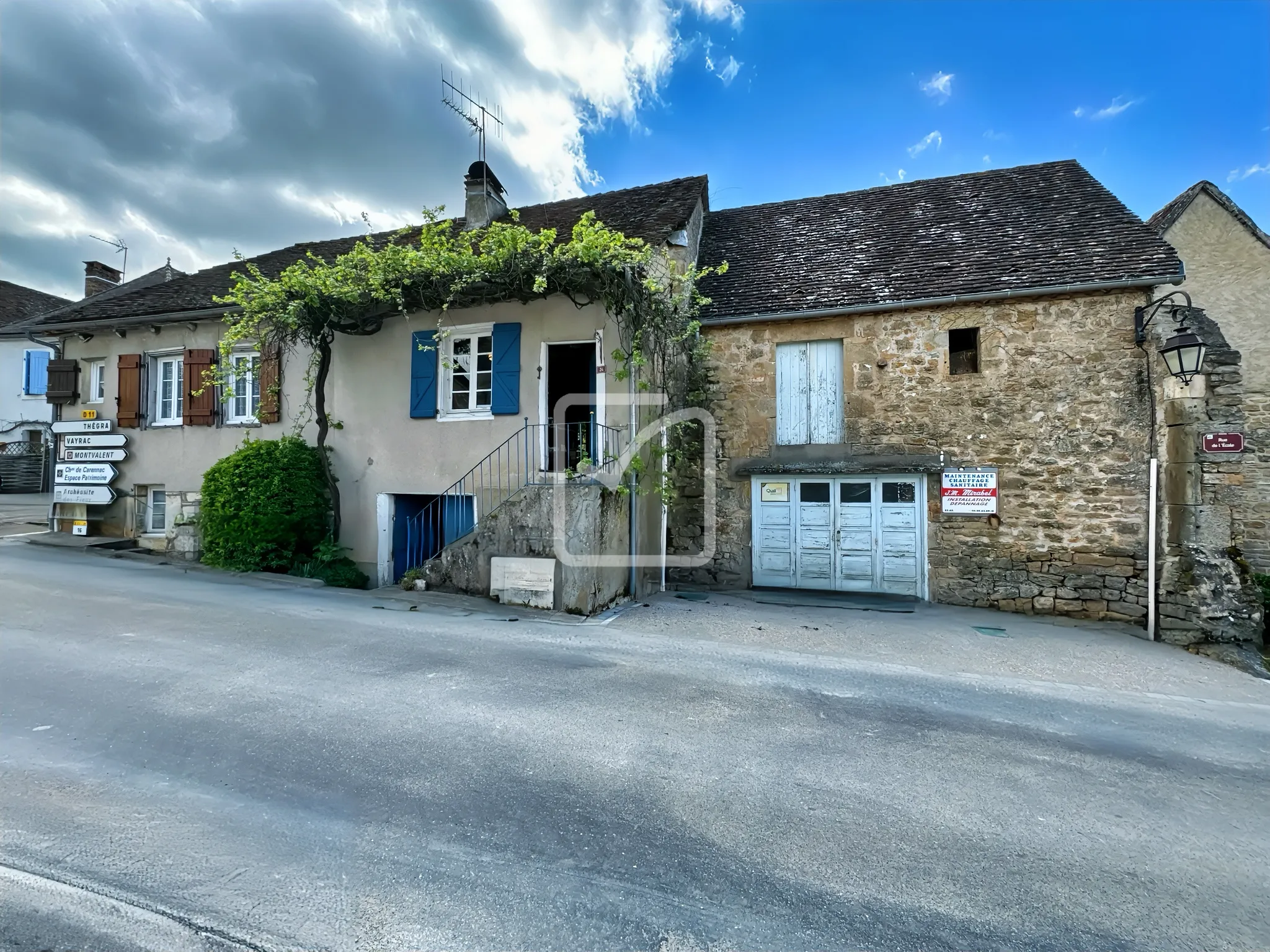 Maison de village rénovée avec charme à Miers 