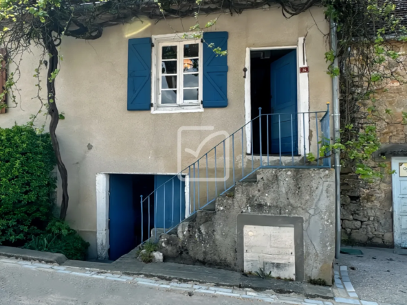 Maison de village rénovée avec charme à Miers