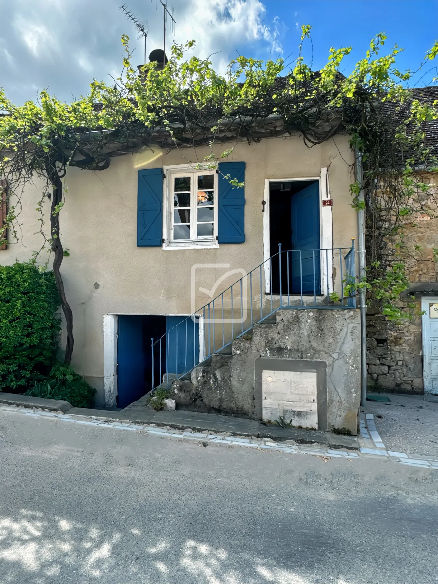 Maison de village rénovée avec charme à Miers 