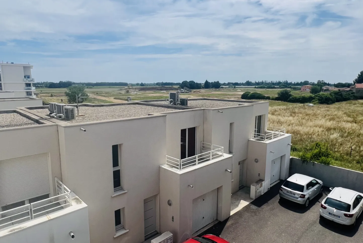 À vendre : Appartement T3 récent à Marsillargues avec parking 