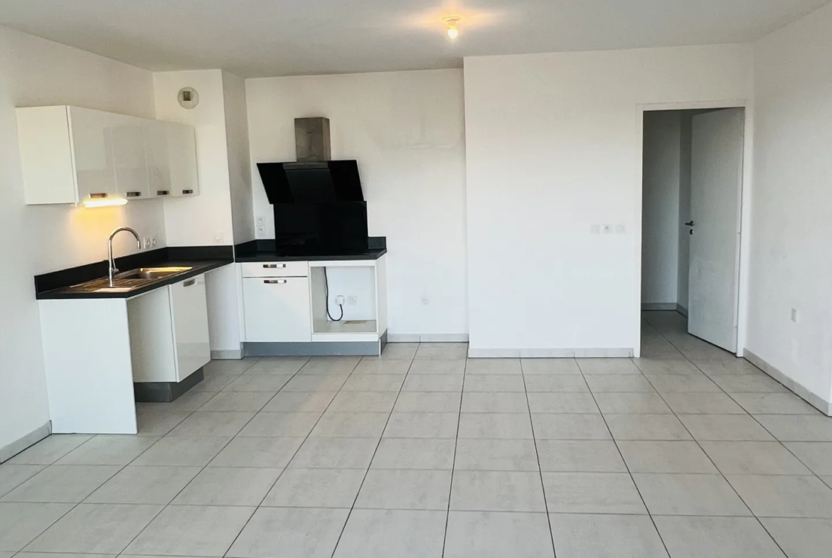 À vendre : Appartement T3 récent à Marsillargues avec parking 