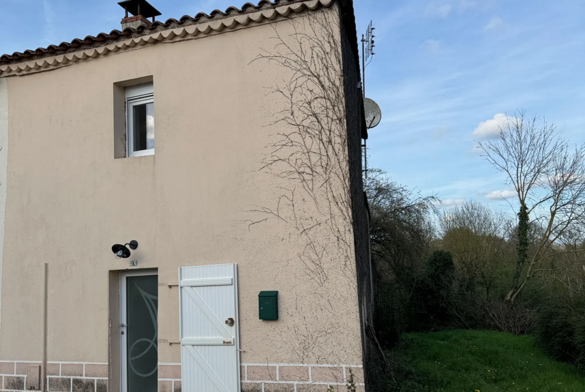 Maison en pierres rénovée à Saint Vincent Puymaufrais 