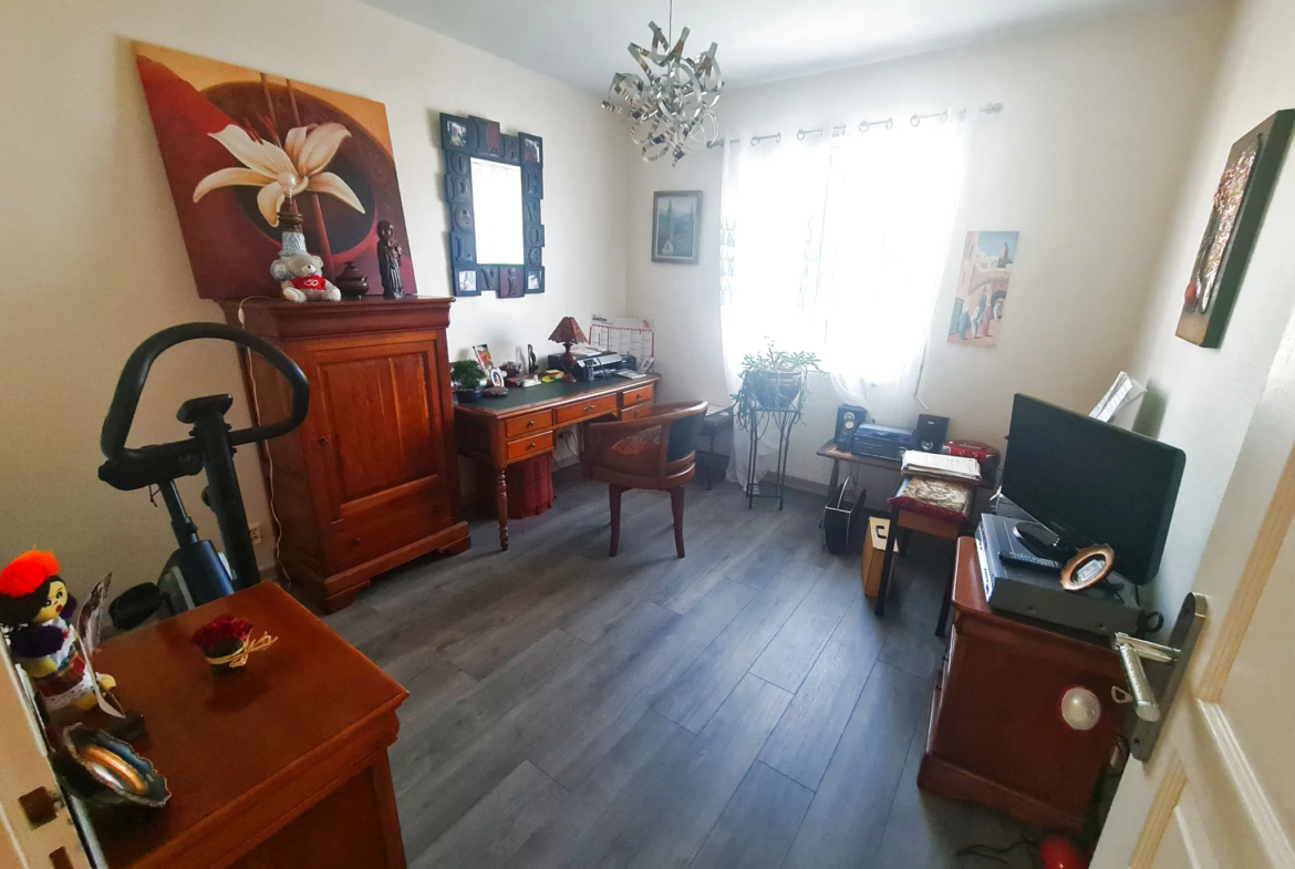 Vente Villa T4 de 98m² à Auterive, 3 Chambres, Jardin et Garage 