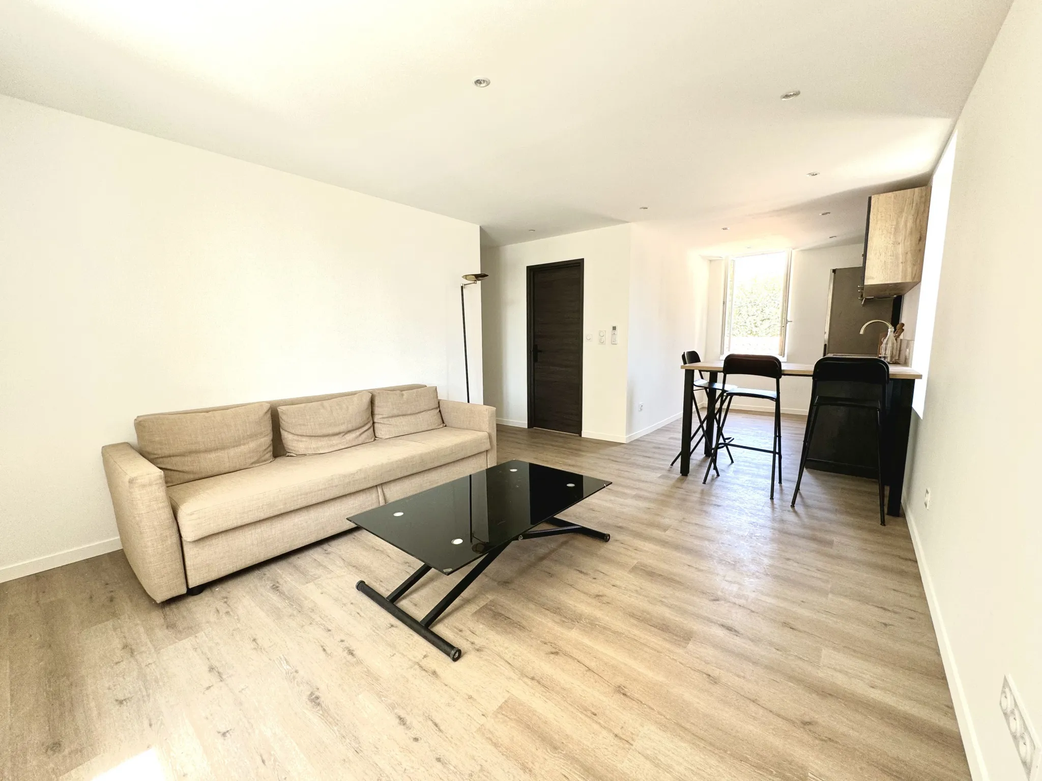 À vendre : Appartement 3 pièces lumineux à Hyères près de la gare 