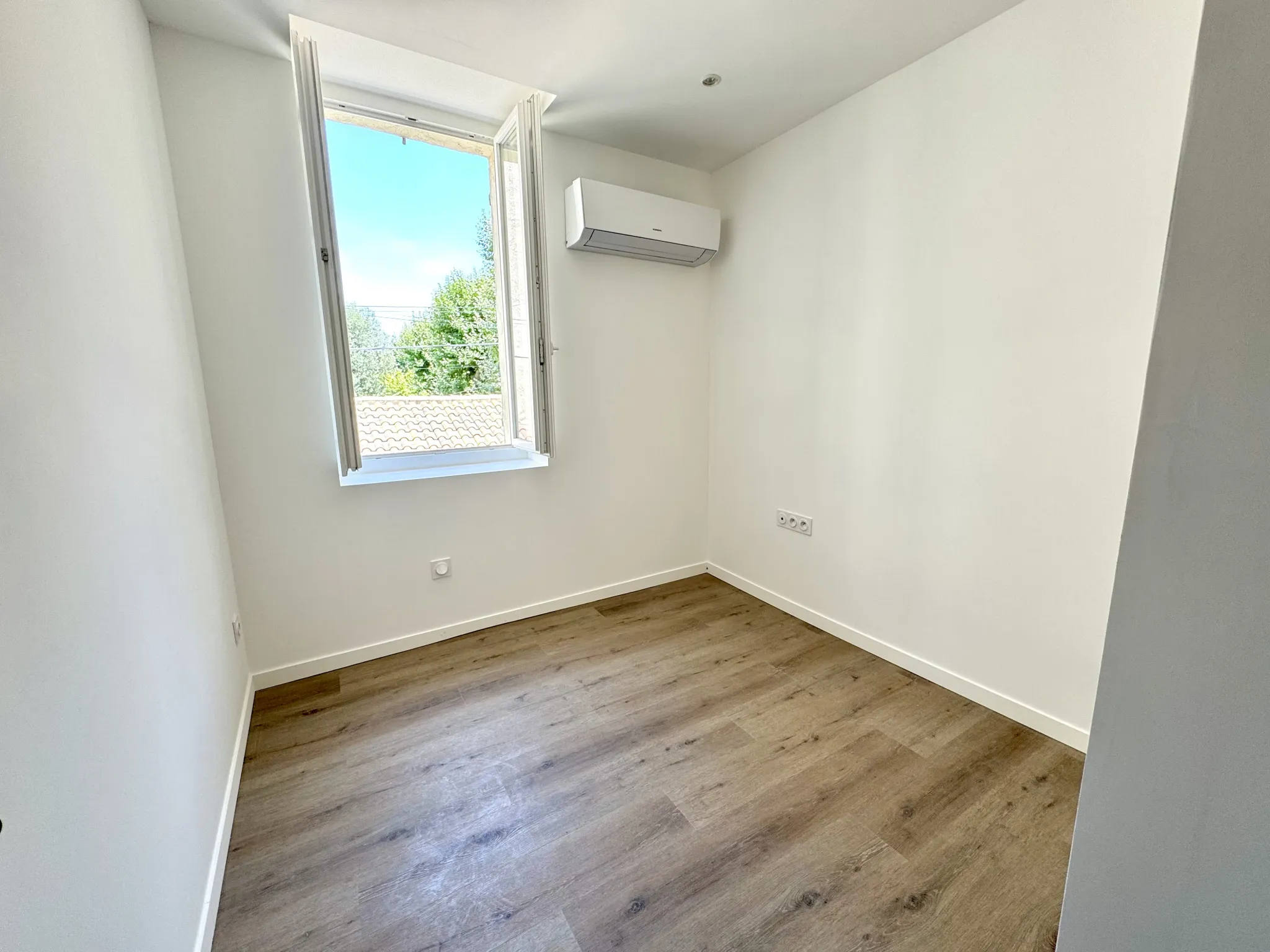 À vendre : Appartement 3 pièces lumineux à Hyères près de la gare 