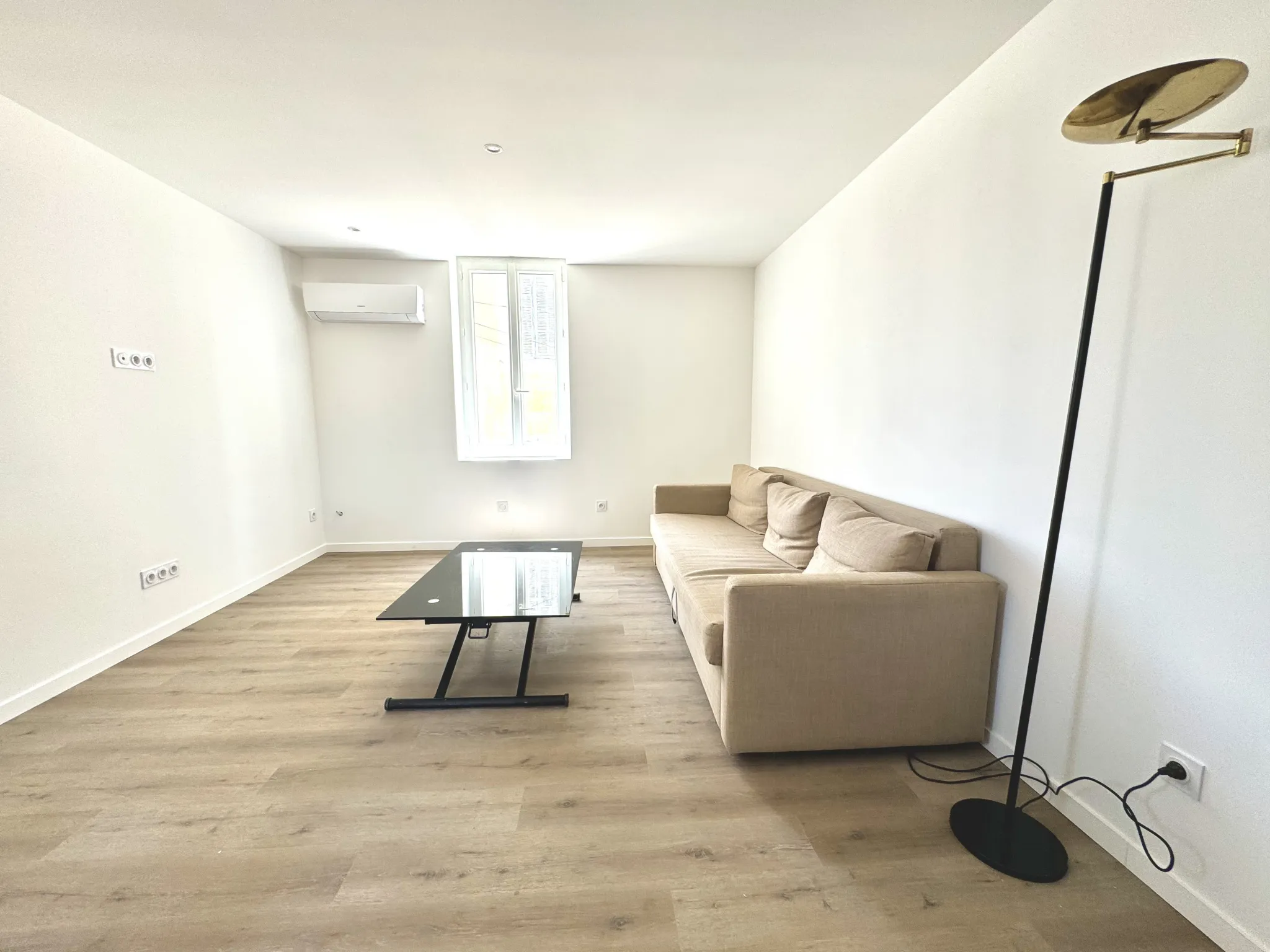 À vendre : Appartement 3 pièces lumineux à Hyères près de la gare 