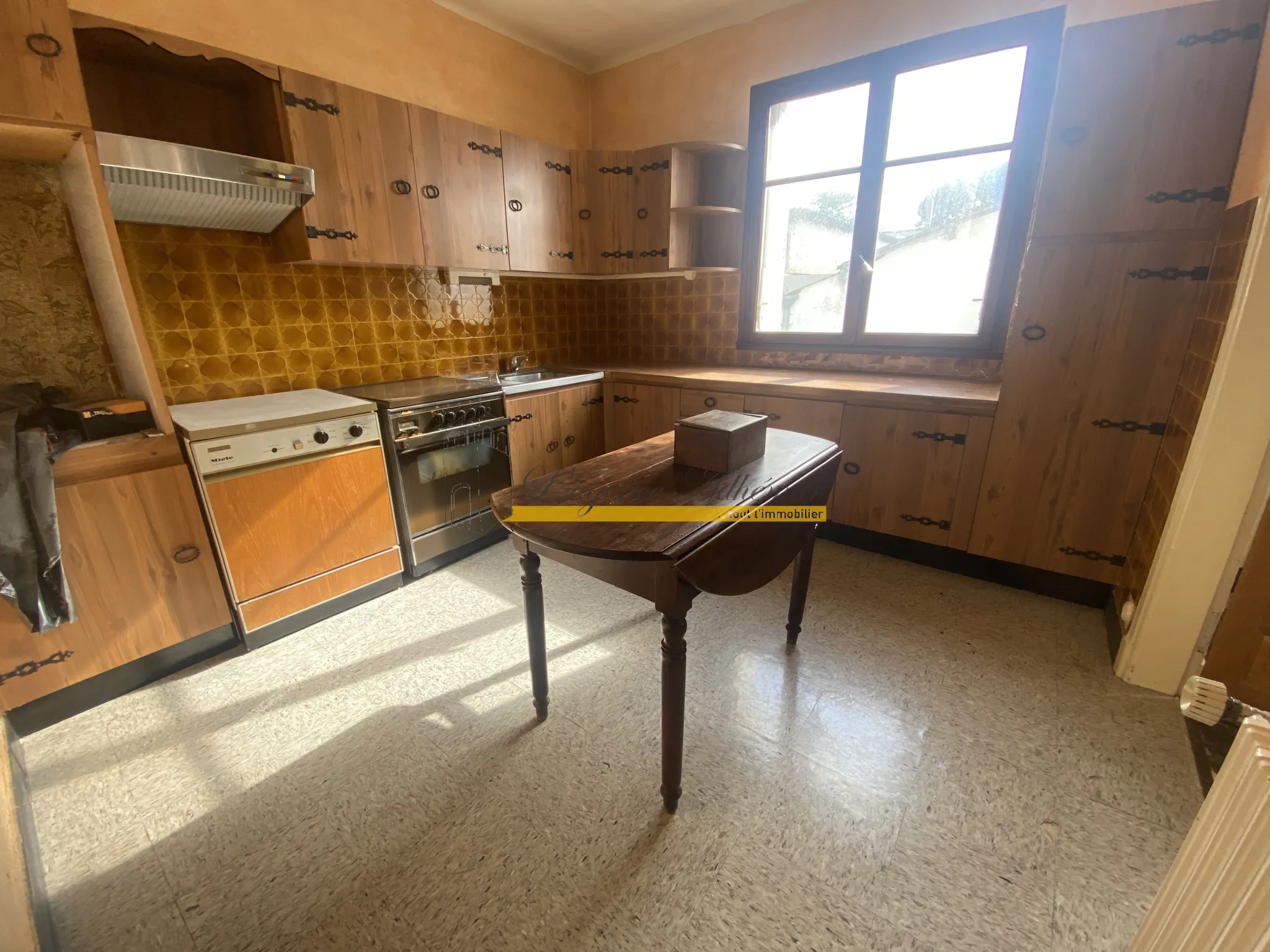 À vendre : Charmante Maison avec Piscine à Valréas 