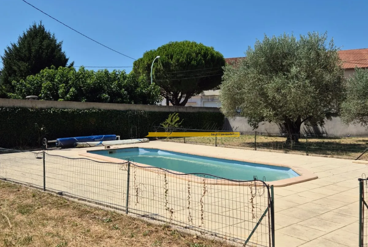 À vendre : Charmante Maison avec Piscine à Valréas 