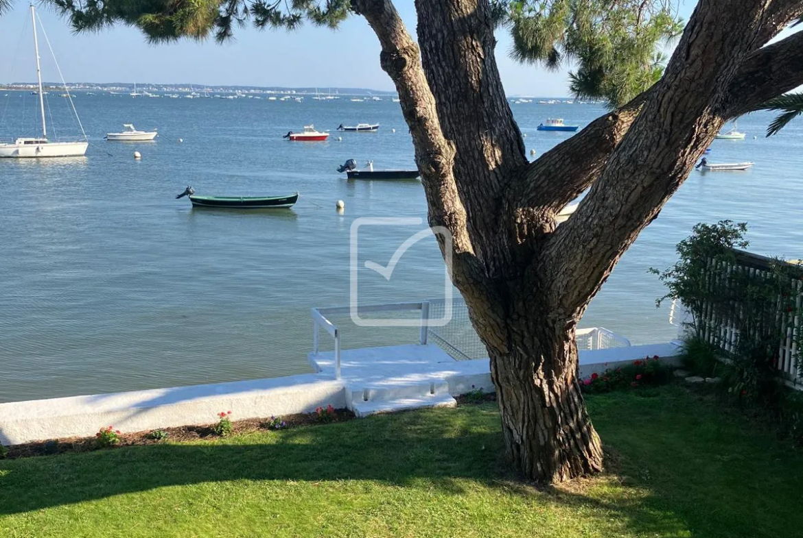 Splendide Villa en Première Ligne avec Vue Magique à Cap Ferret 