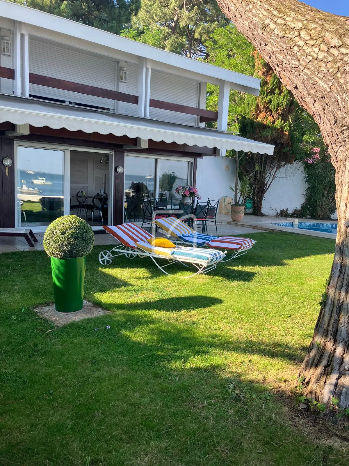 Splendide Villa en Première Ligne avec Vue Magique à Cap Ferret 