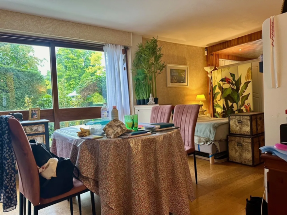 Vente Appartement 61 m² avec Jardin au Chesnay