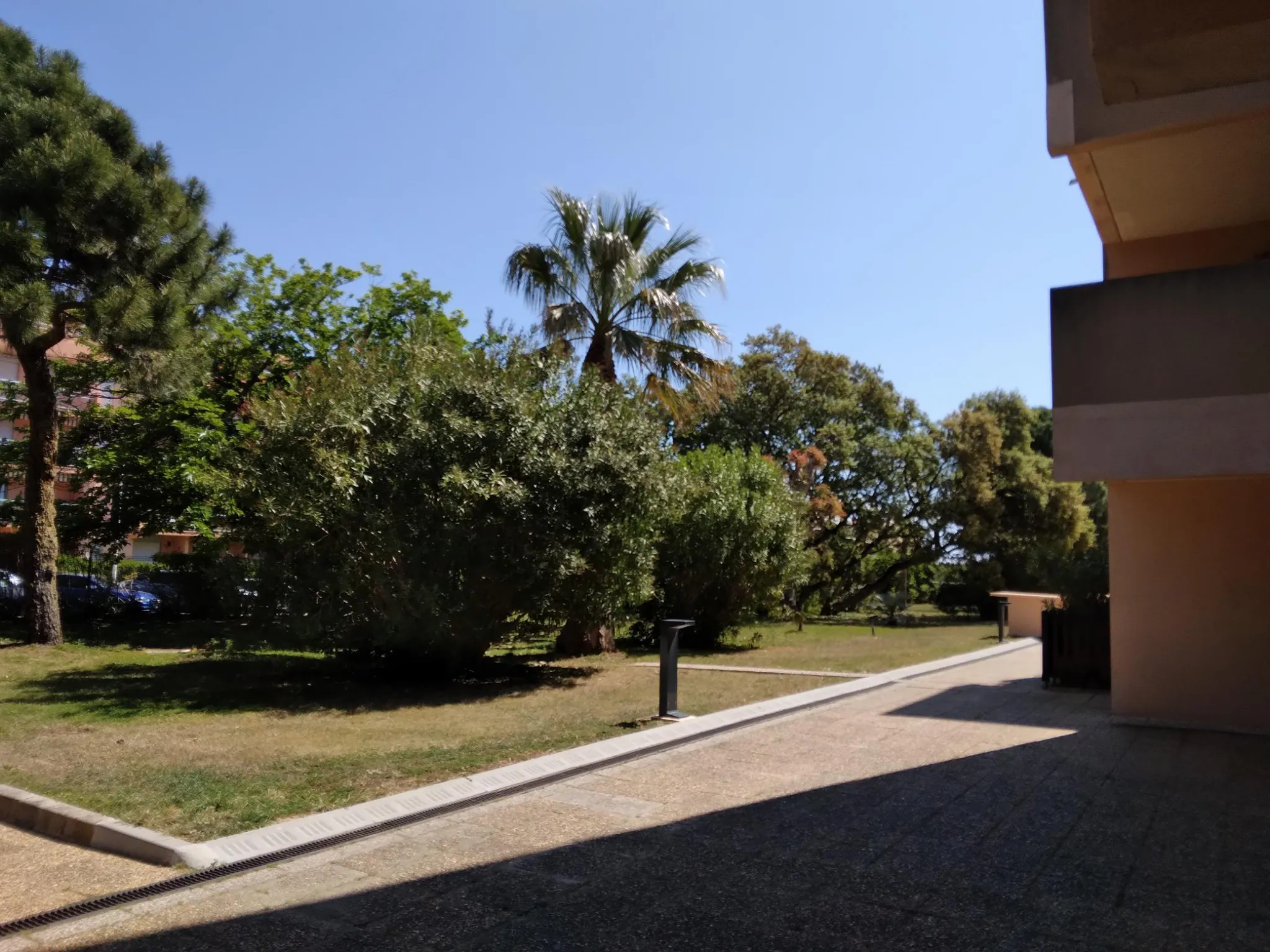 Studio avec terrasse proche de la mer à Bormes les Mimosas 