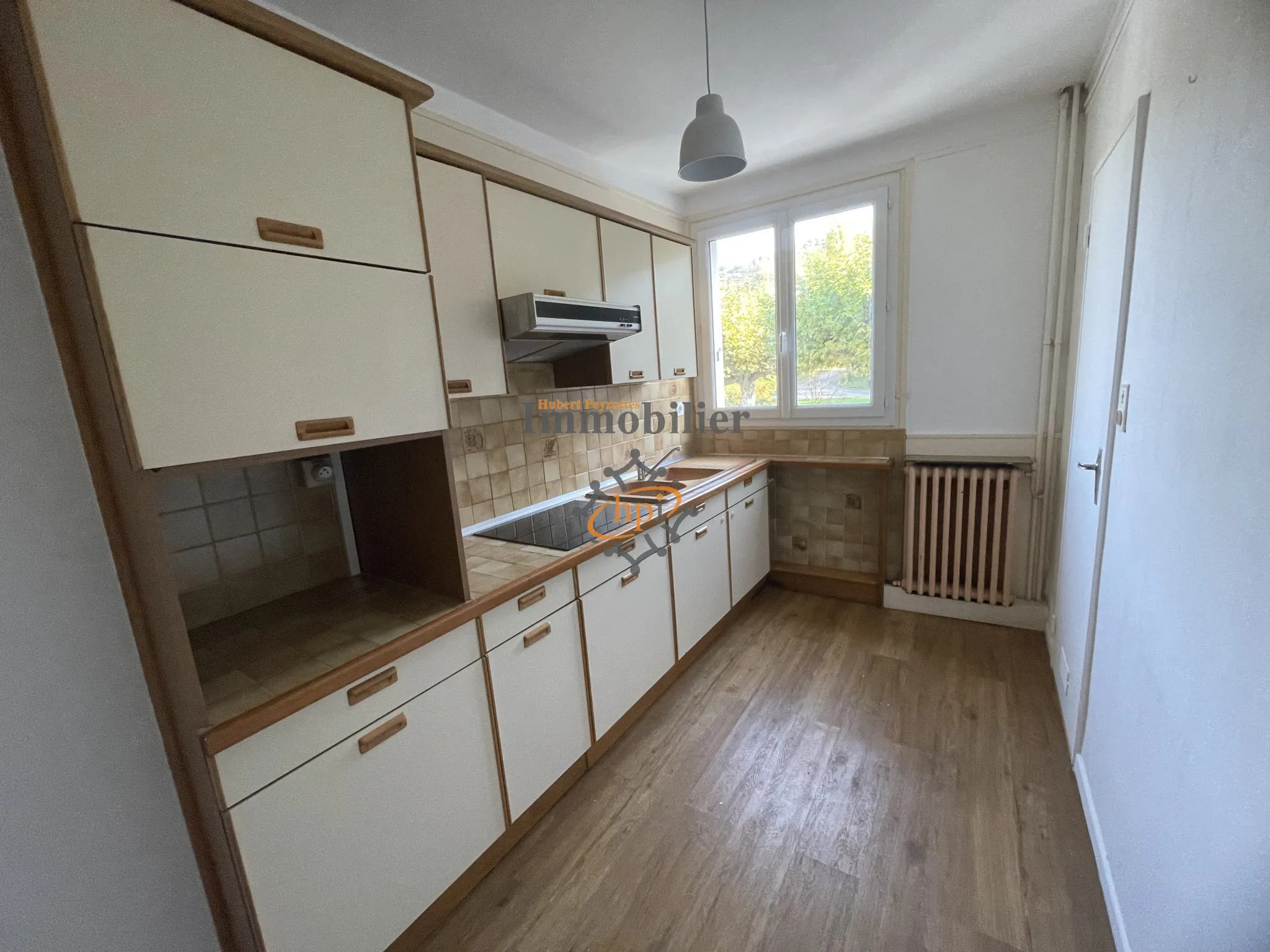 Vente appartement T4 avec terrasse et cave à St Affrique 