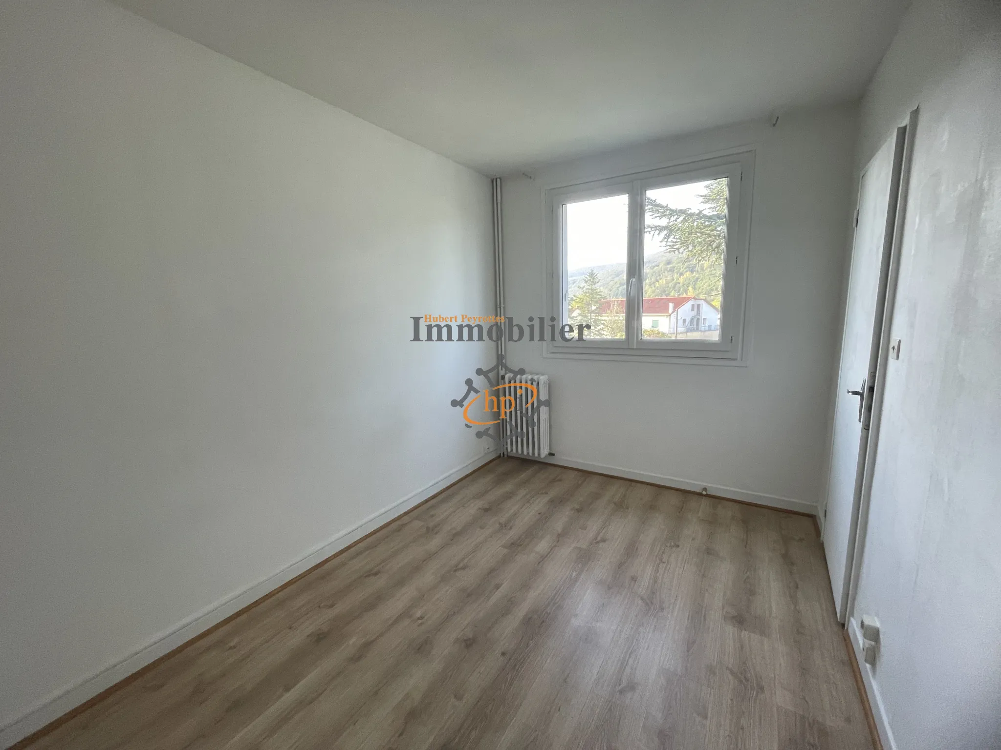 Vente appartement T4 avec terrasse et cave à St Affrique 